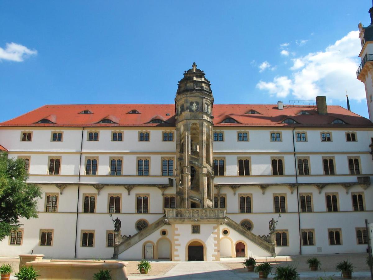 Hotel-Pension Zum Markt Torgau Exterior foto